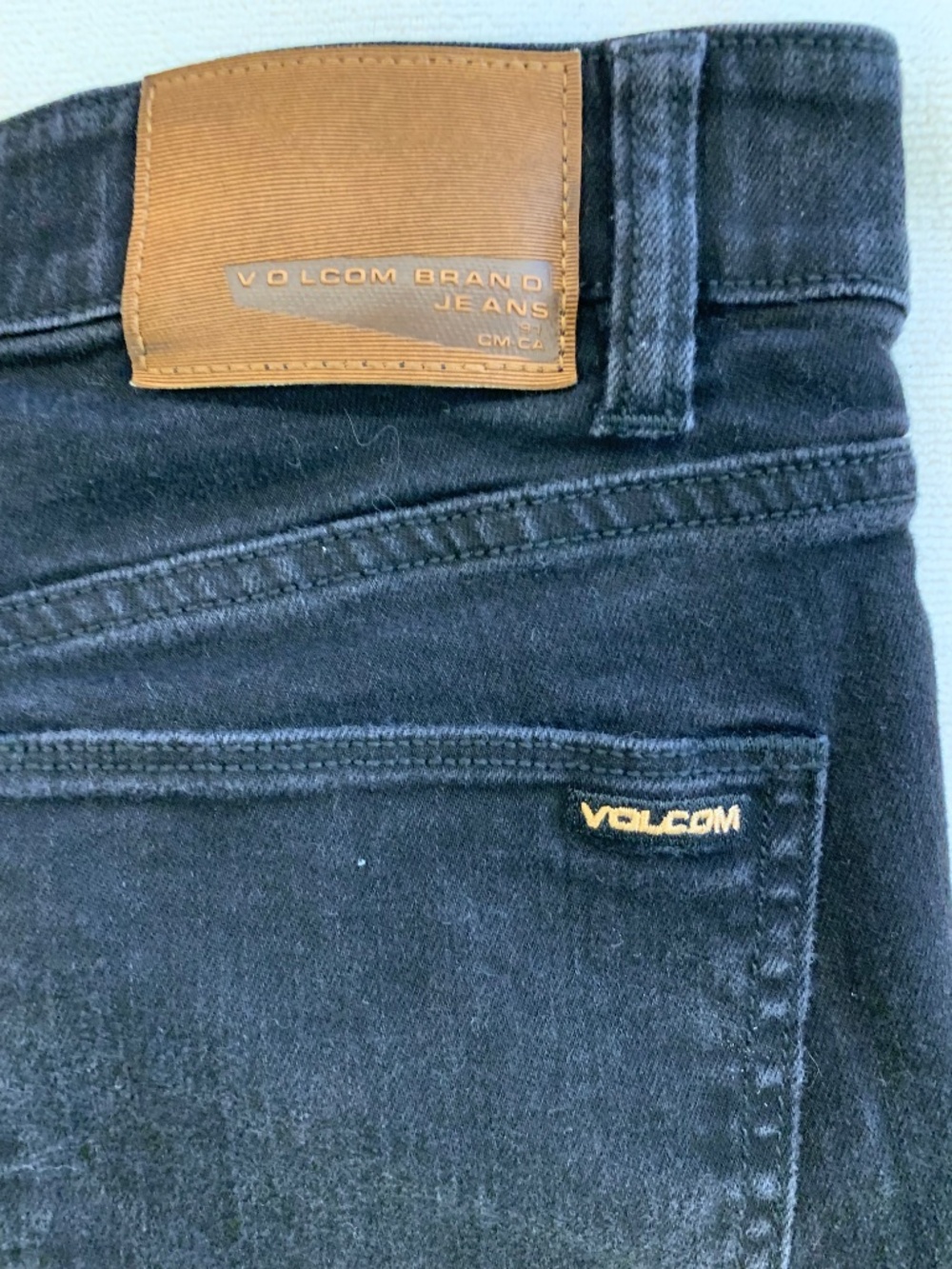 Volcom Vorta Slim Straight Black Jeans Men 33 Skate Streetwear Stretch Denim - Picture 3 of 7
